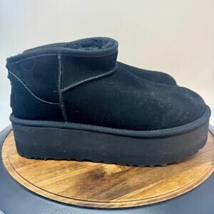 UGG Women's Classic Ultra Mini Platform Boots Black Size 12